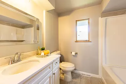 828 Tamarack Lane, Rockford, IL 61107 - Photo 19