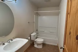 266 Hutchins Ct, Woodstock, IL 60098 - Photo 9
