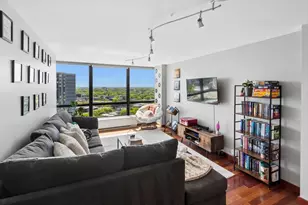5415 N Sheridan Rd, Chicago, IL 60640 - Photo 9