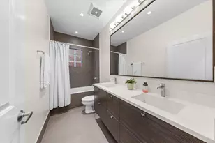1716 W Wolfram St, Chicago, IL 60657 - Photo 27