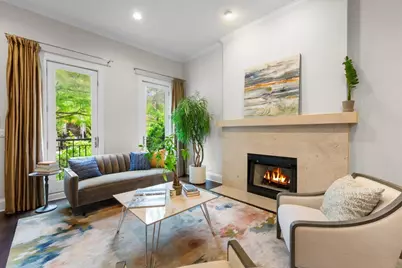 1716 W Wolfram Street, Chicago, IL 60657 - Photo 15