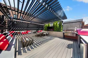 1716 W Wolfram St, Chicago, IL 60657 - Photo 41