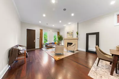 1716 W Wolfram Street, Chicago, IL 60657 - Photo 17