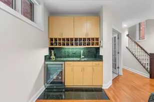 1716 W Wolfram St, Chicago, IL 60657 - Photo 31
