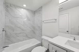 2342 N Lawndale Ave, Chicago, IL 60647 - Photo 35