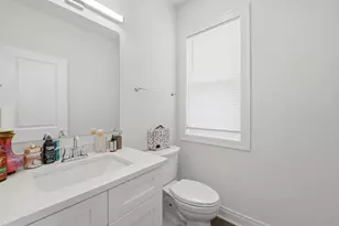 2342 N Lawndale Ave, Chicago, IL 60647 - Photo 21