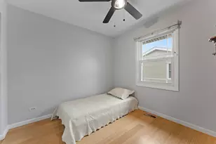 309 Plymouth Ln NW, Bloomingdale, IL 60108 - Photo 9