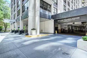 222 E Pearson St, Chicago, IL 60611 - Photo 13