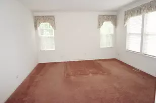 108 Woodview Ct, Glen Ellyn, IL 60137 - Photo 13