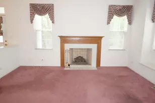 108 Woodview Ct, Glen Ellyn, IL 60137 - Photo 5