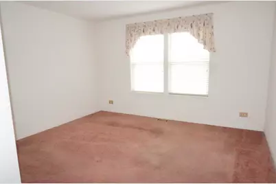 108 Woodview Court, Glen Ellyn, IL 60137 - Photo 9