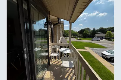 353 S Whispering Hills Drive #B, Naperville, IL 60540 - Photo 5