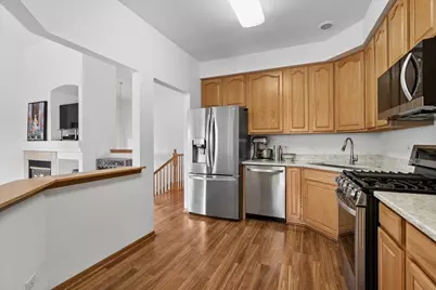 1015 Ellsworth Drive, Grayslake, IL 60030 - Photo 11