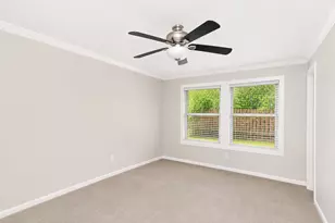 817 Stamford Ct, Schaumburg, IL 60193 - Photo 11