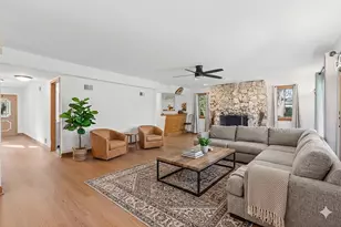 160 Aster Ln, Hoffman Estates, IL 60169 - Photo 21