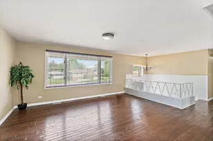 1097 Stratham Ct, Schaumburg, IL 60193 - Photo 5