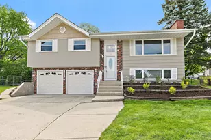 1097 Stratham Ct, Schaumburg, IL 60193 - Photo 1