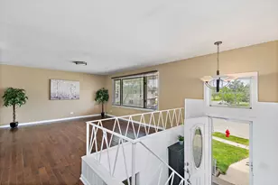 1097 Stratham Ct, Schaumburg, IL 60193 - Photo 3