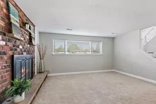 1097 Stratham Ct, Schaumburg, IL 60193 - Photo 19