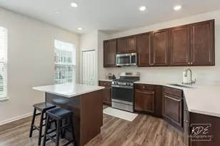 2002 Stuttle Rd, Batavia, IL 60510 - Photo 5