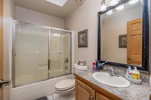 2520 E 1669th Rd, Ottawa, IL 61350 - Photo 27