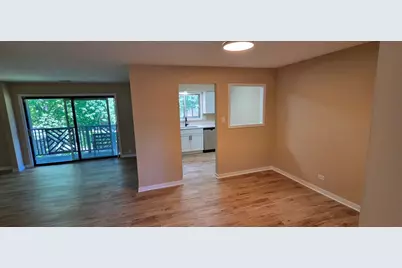 1751 Plymouth Court #B, Wheaton, IL 60189 - Photo 7