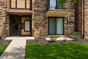 314 Klein Creek Ct, Carol Stream, IL 60188 - Photo 3