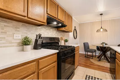 7930 Woodglen Lane #209, Downers Grove, IL 60516 - Photo 9