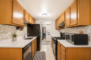 7930 Woodglen Ln, Downers Grove, IL 60516 - Photo 3
