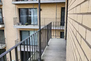 6221 N Niagara Ave, Chicago, IL 60631 - Photo 11
