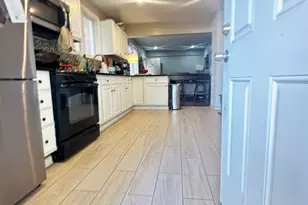 1014 W 19th St, Chicago, IL 60608 - Photo 9