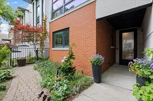 1726 N Winchester Ave, Chicago, IL 60622 - Photo 3