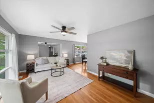 428 S Beverly St, Wheaton, IL 60187 - Photo 3