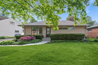428 S Beverly Street, Wheaton, IL 60187 - Photo 1