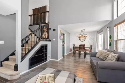 2108 Glasgow Court, Hanover Park, IL 60133 - Photo 5