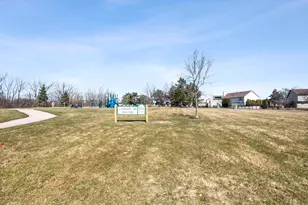 2108 Glasgow Ct, Hanover Park, IL 60133 - Photo 27