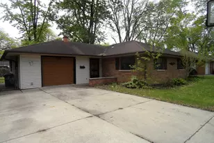 450 Michigan Ave, Aurora, IL 60506 - Photo 1