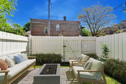 1623 W Belle Plaine Avenue, Chicago, IL 60613 - Photo 13