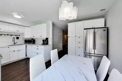 1623 W Belle Plaine Avenue, Chicago, IL 60613 - Photo 7