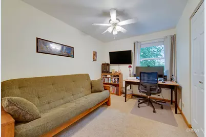 942 W Clearwater Street, Roselle, IL 60172 - Photo 21