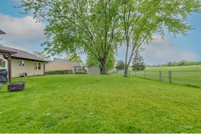 942 W Clearwater Street, Roselle, IL 60172 - Photo 33