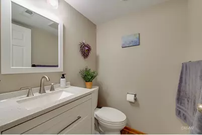 942 W Clearwater Street, Roselle, IL 60172 - Photo 19