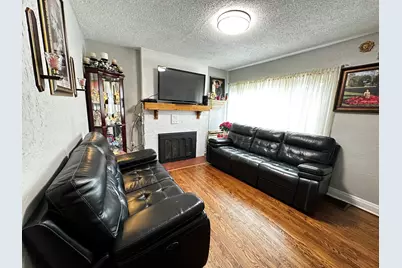 633 S Elmwood Avenue, Waukegan, IL 60085 - Photo 9