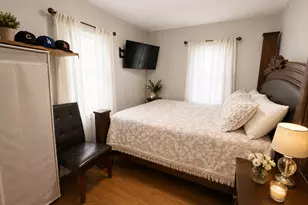 633 S Elmwood Ave, Waukegan, IL 60085 - Photo 13