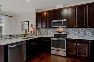 2810 Henley Ln, Naperville, IL 60540 - Photo 5