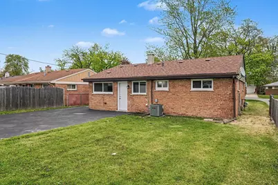17332 Lorenz Avenue, Lansing, IL 60438 - Photo 15