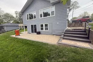 21990 W 6th St, Lake Villa, IL 60046 - Photo 3