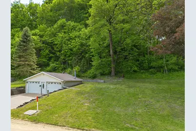 4673 155th Street, Clinton, IA 52732 - Photo 3