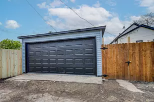 8541 S Givins Ct, Chicago, IL 60620 - Photo 19