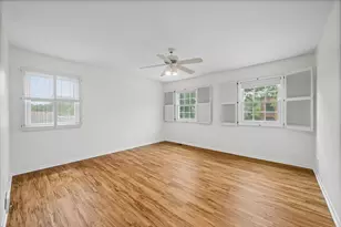 815 Barberry Rd, Highland Park, IL 60035 - Photo 19